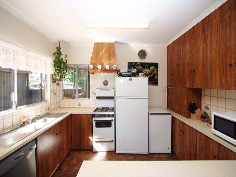 6 Moore Crescent, Campbelltown SA 5074