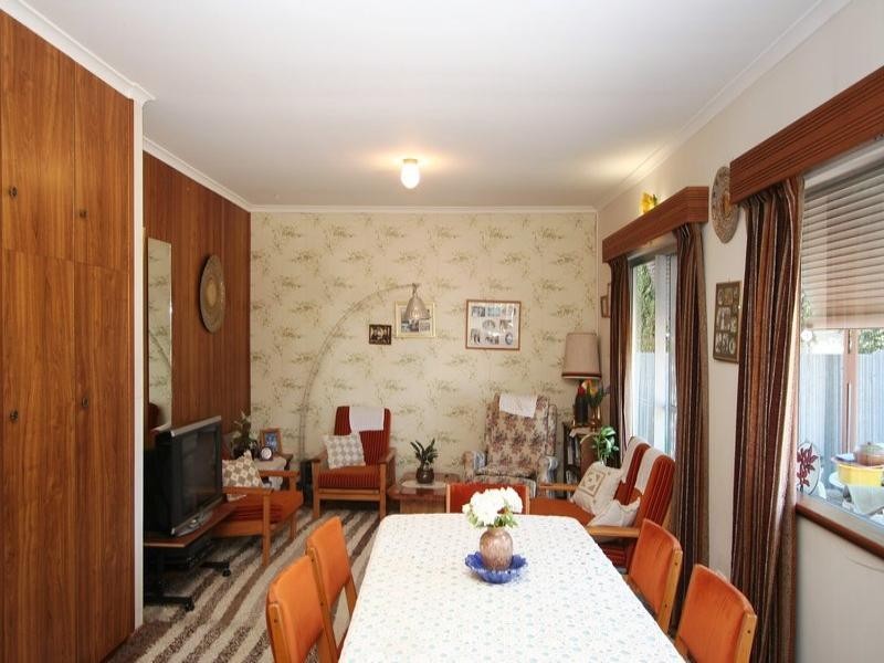 6 Moore Crescent, Campbelltown SA 5074