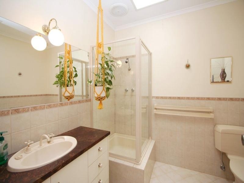 6 Moore Crescent, Campbelltown SA 5074