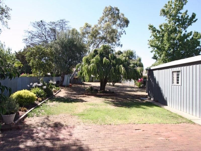 6 Moore Crescent, Campbelltown SA 5074