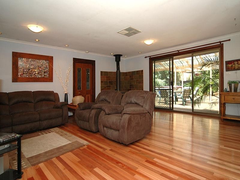 25 Minerva Crescent, Modbury Heights SA 5092