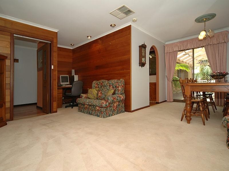 25 Minerva Crescent, Modbury Heights SA 5092