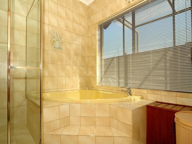 9 Bristol Crescent, Highbury SA 5089