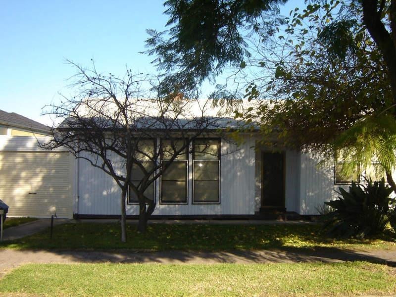 7 Macquarie Avenue, Hillcrest SA 5086