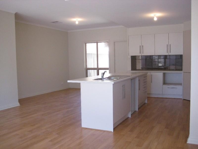 9 Meadow Avenue, Campbelltown SA 5074