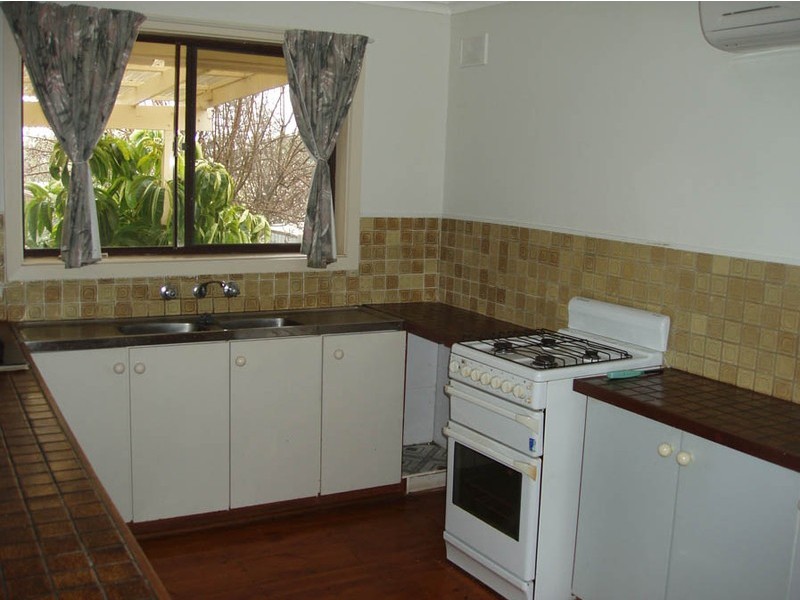 40 Telford Crescent, Modbury Heights SA 5092