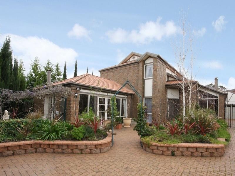 17 Rochester Crescent, Golden Grove SA 5125