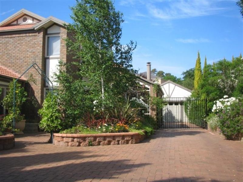 17 Rochester Crescent, Golden Grove SA 5125