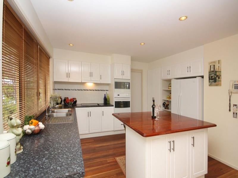 17 Rochester Crescent, Golden Grove SA 5125