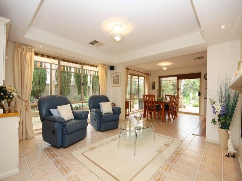 17 Rochester Crescent, Golden Grove SA 5125