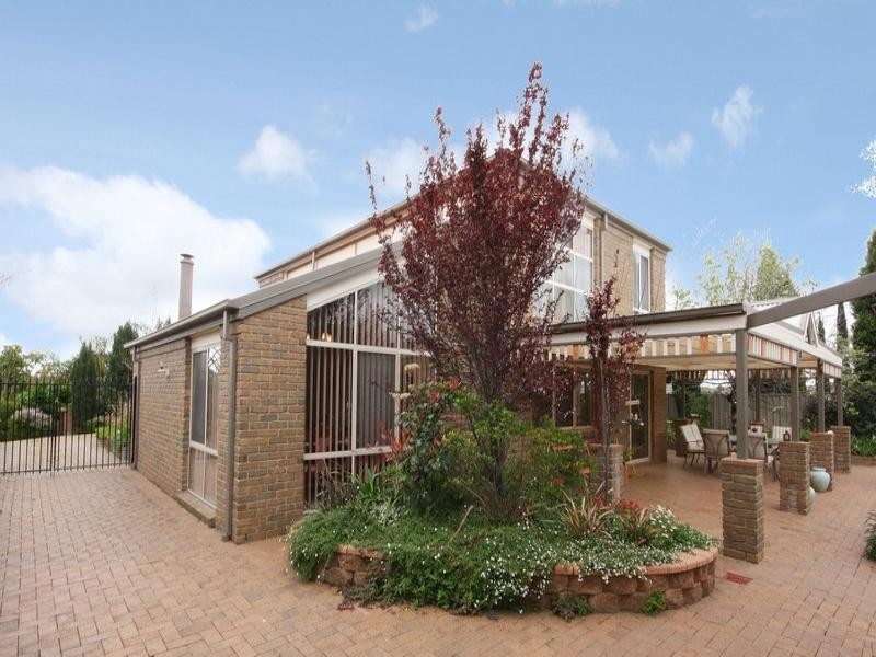 17 Rochester Crescent, Golden Grove SA 5125