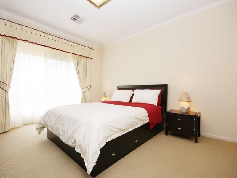 14 Vista Avenue, Valley View SA 5093