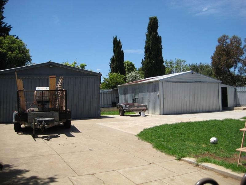 22 Radford Avenue, Clearview SA 5085