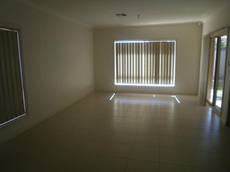 22 Rutherglen Avenue, Valley View SA 5093