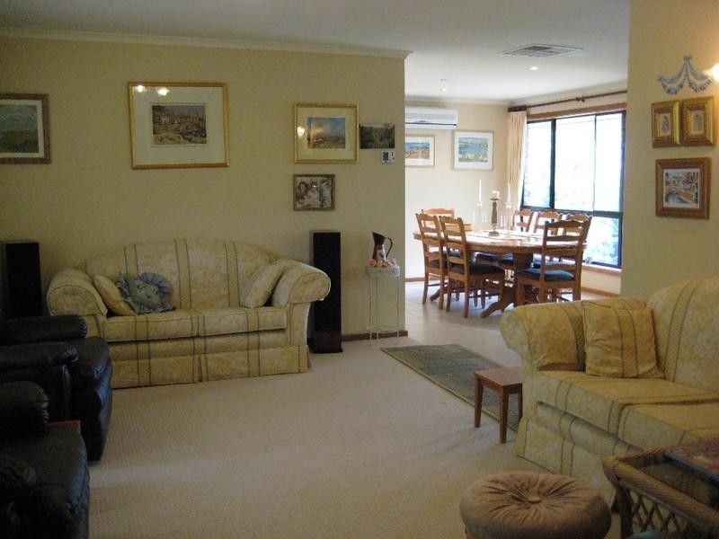 17 Burnie Avenue, Campbelltown SA 5074