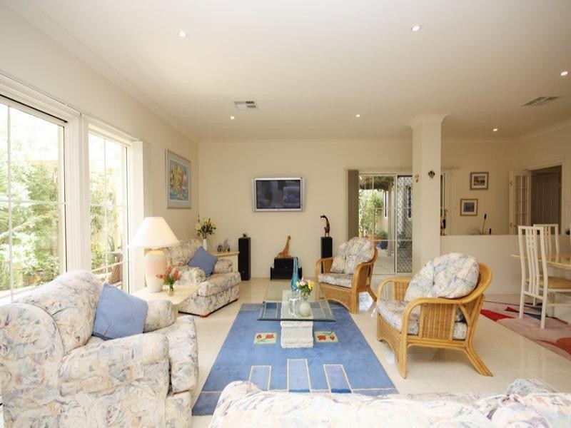 2 Grosvenor Court, Athelstone SA 5076