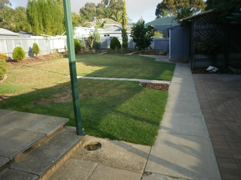 37 Hazel Grove, Ridgehaven SA 5097