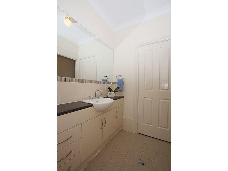 2b Glenton Street, Campbelltown SA 5074