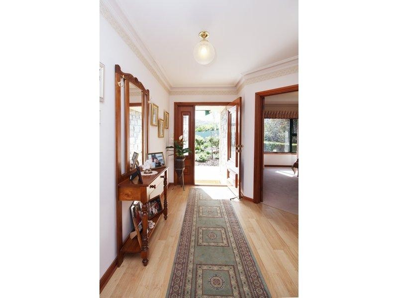 3 Tom Packer Drive, Athelstone SA 5076