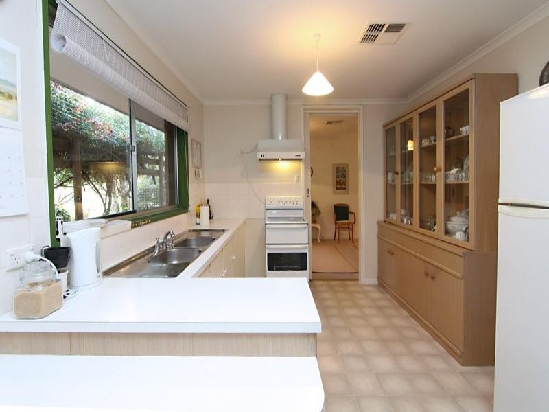 15 Adela Crescent, Athelstone SA 5076