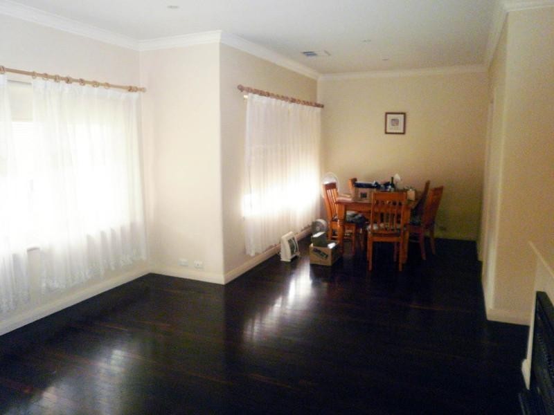 15 Meadow Avenue, Campbelltown SA 5074