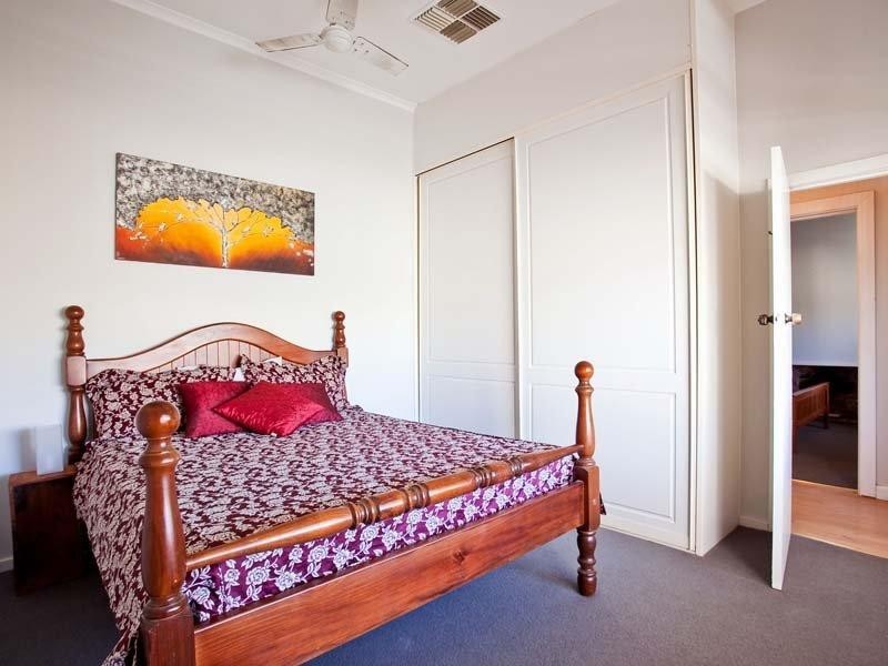 8 Francis Street, Peterhead SA 5016