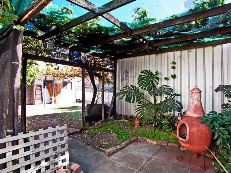 8 Francis Street, Peterhead SA 5016