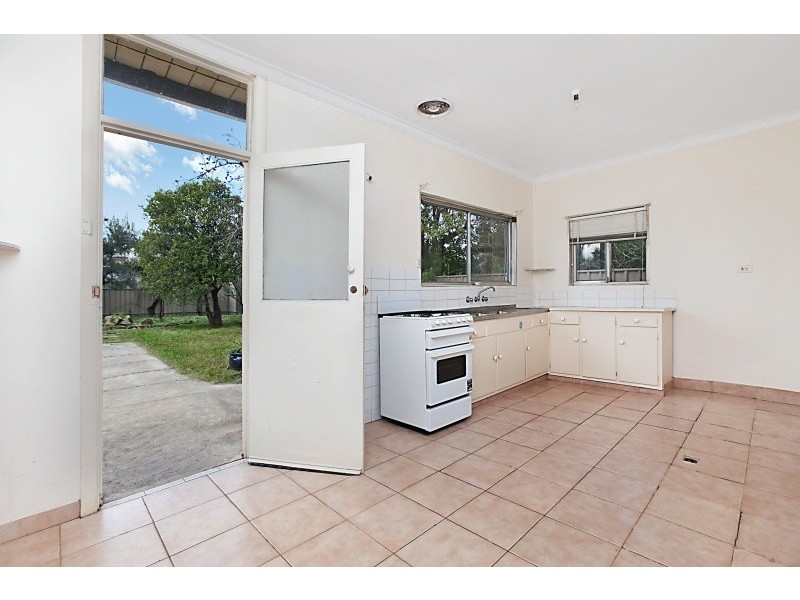 61 Fourth Avenue, St Peters SA 5069