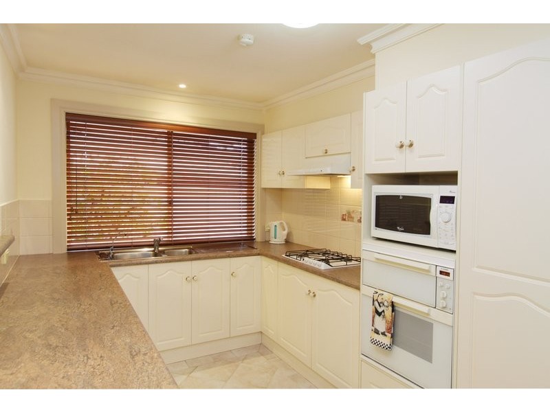 18 Oakdale Drive, Gilles Plains SA 5086