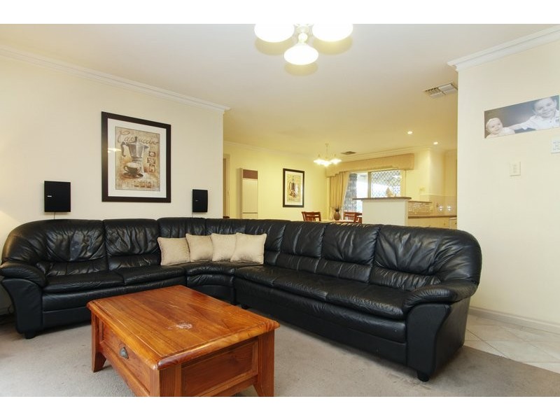 18 Oakdale Drive, Gilles Plains SA 5086