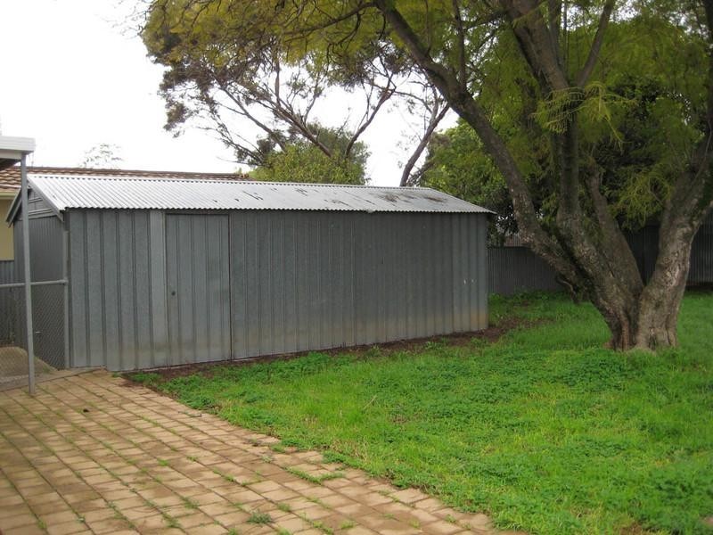 8 Pauls Drive, Valley View SA 5093