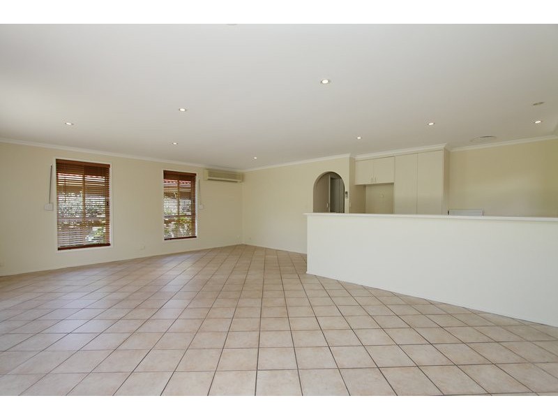 10 Cambridge Street, Gilles Plains SA 5086