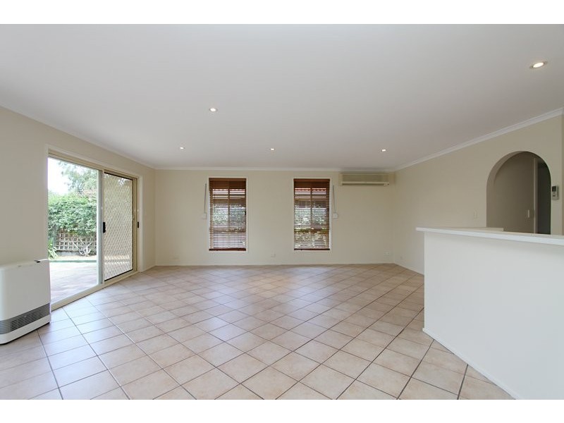 10 Cambridge Street, Gilles Plains SA 5086