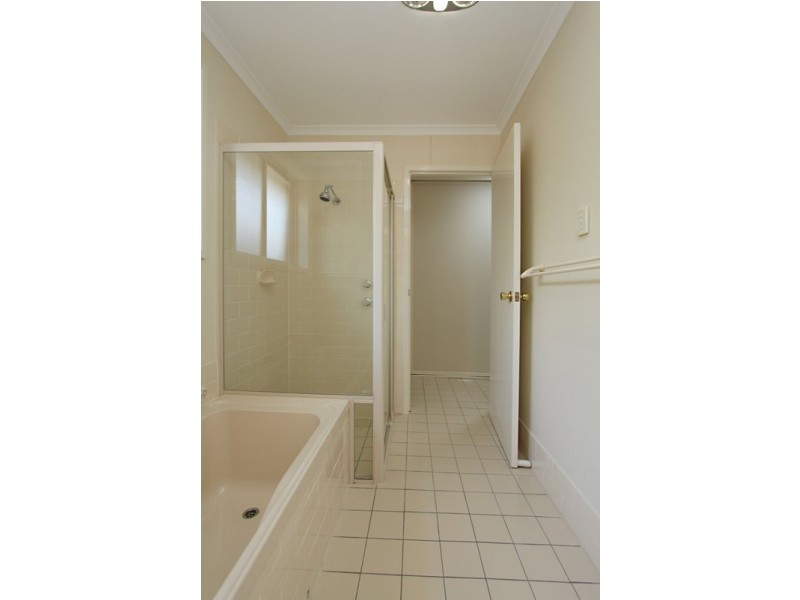 10 Cambridge Street, Gilles Plains SA 5086