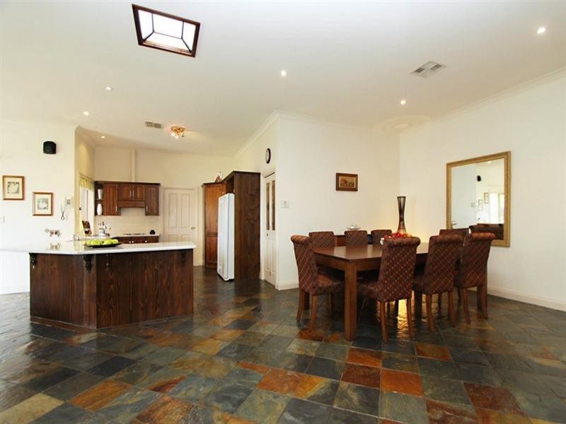 10 Old Orchard Close, Athelstone SA 5076