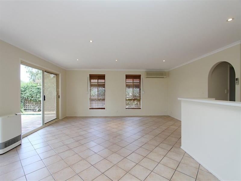 10 Cambridge Street, Gilles Plains SA 5086