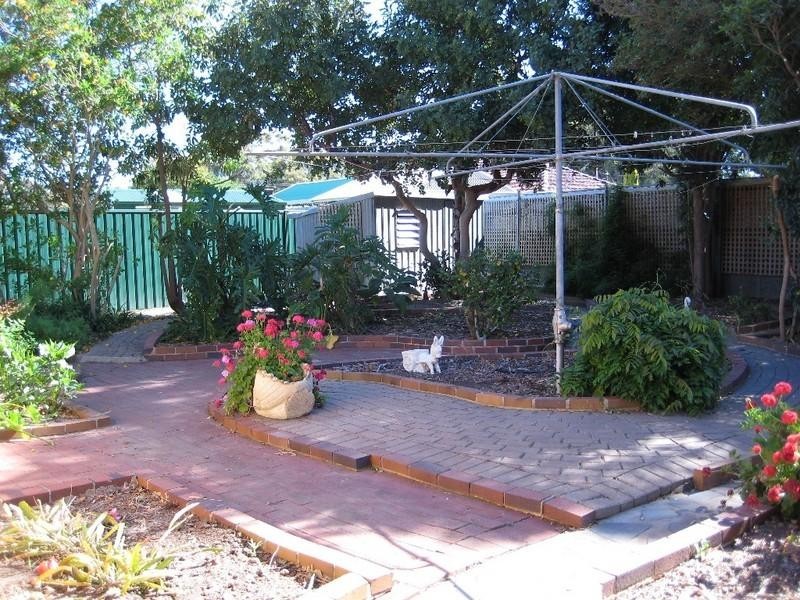 1 Lancaster Avenue, Valley View SA 5093