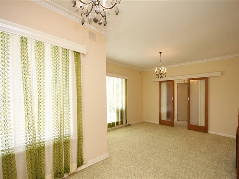 1 HIllside Drive, Campbelltown SA 5074