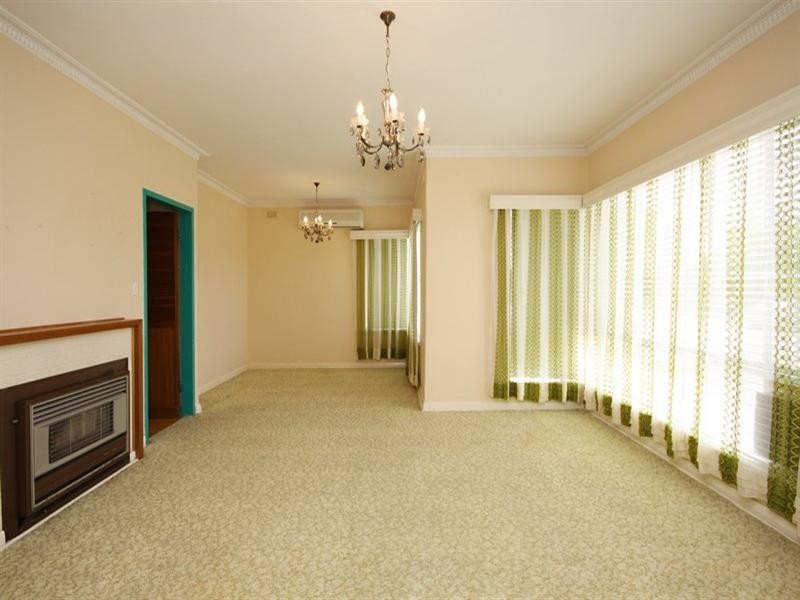 1 HIllside Drive, Campbelltown SA 5074