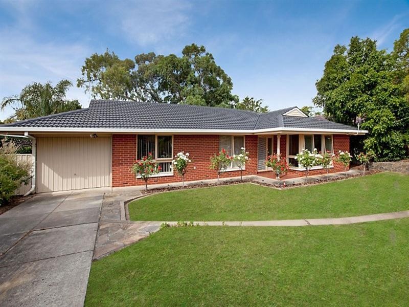 10 Mannara Road, Fairview Park SA 5126