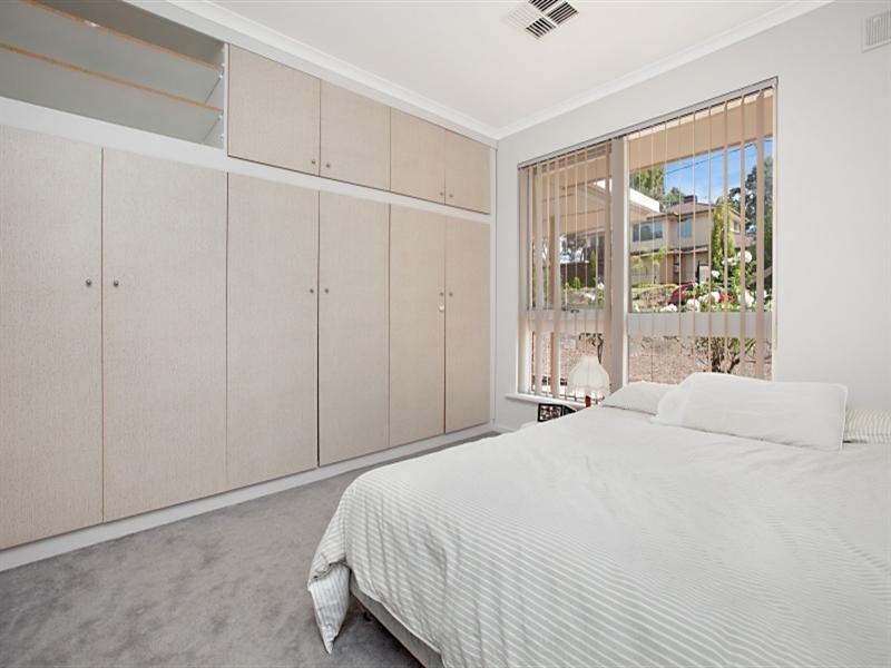 10 Mannara Road, Fairview Park SA 5126