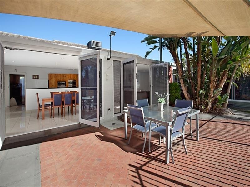 4 Ambrose Avenue, Campbelltown SA 5074