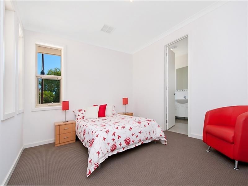 9 Arooma Street, Findon SA 5023