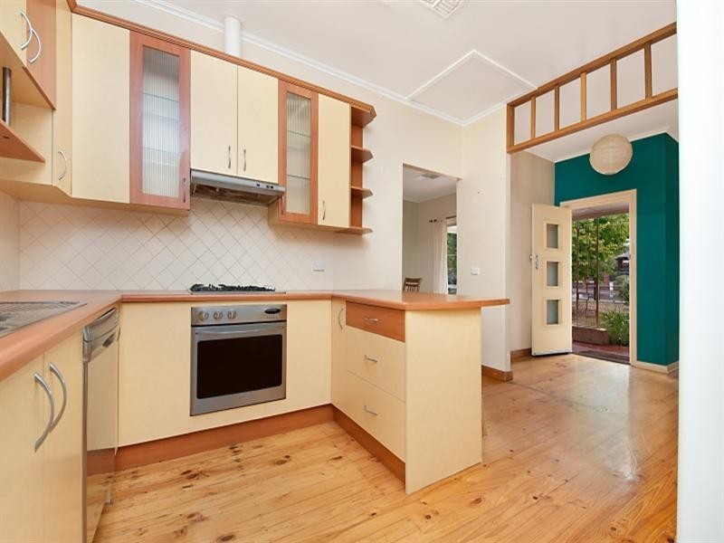 32 Wicks Avenue, Campbelltown SA 5074