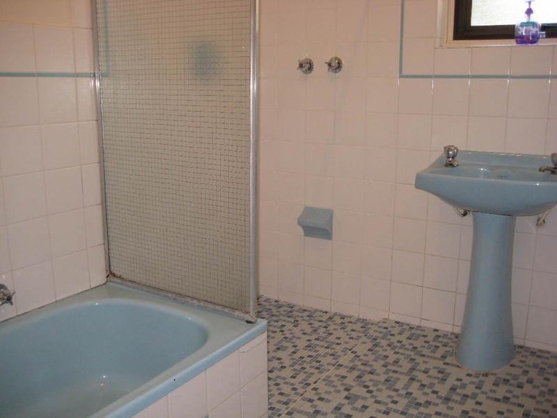 1 Lancaster Avenue, Valley View SA 5093