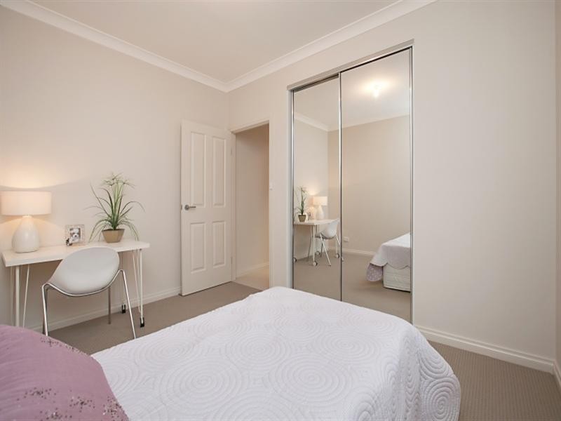60 Newton Road, Campbelltown SA 5074