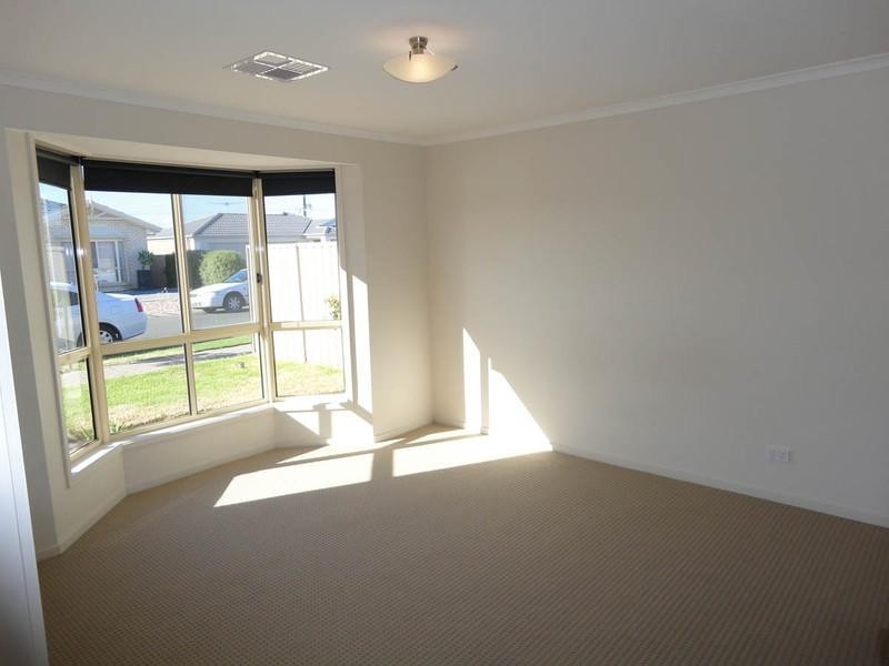 8 Tahlia Court, Parafield Gardens SA 5107