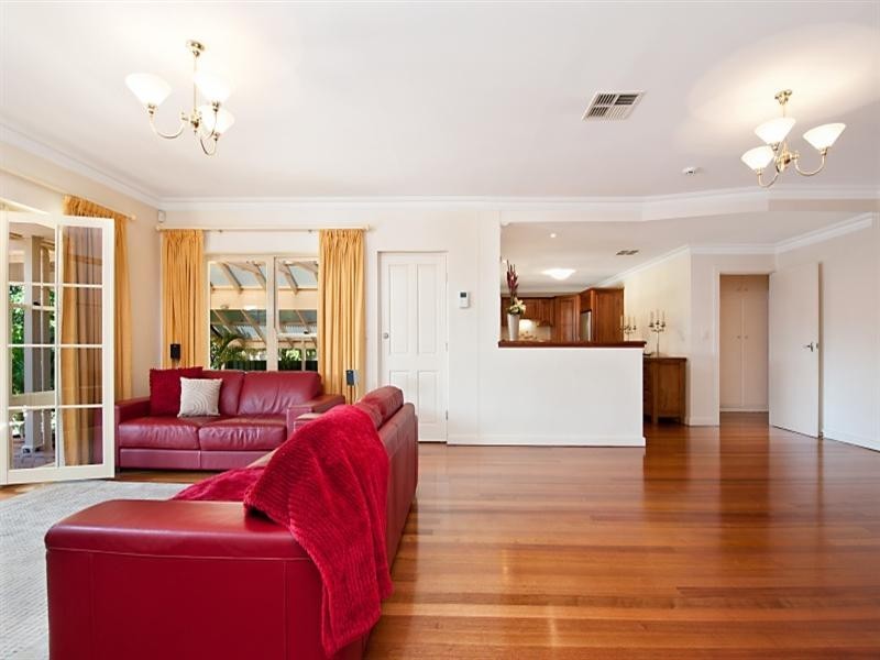 9 Redford Street, Vale Park SA 5081