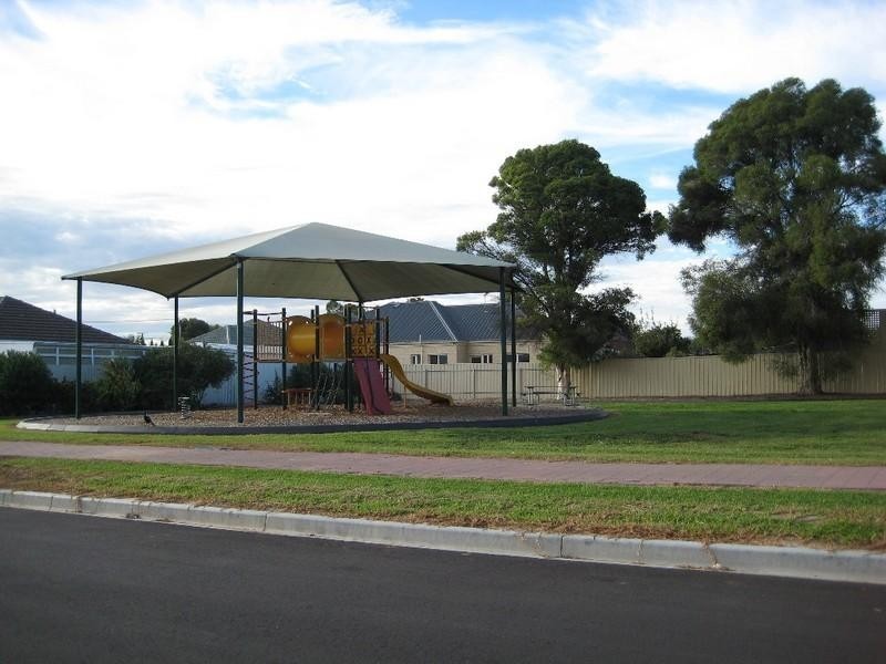 26 Deans Road, Campbelltown SA 5074