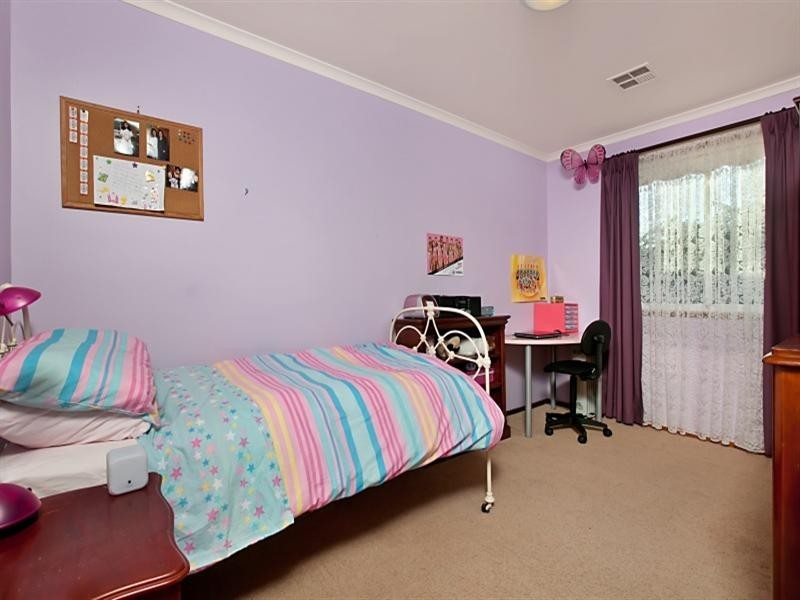 12 Carnelian Street, Hope Valley SA 5090